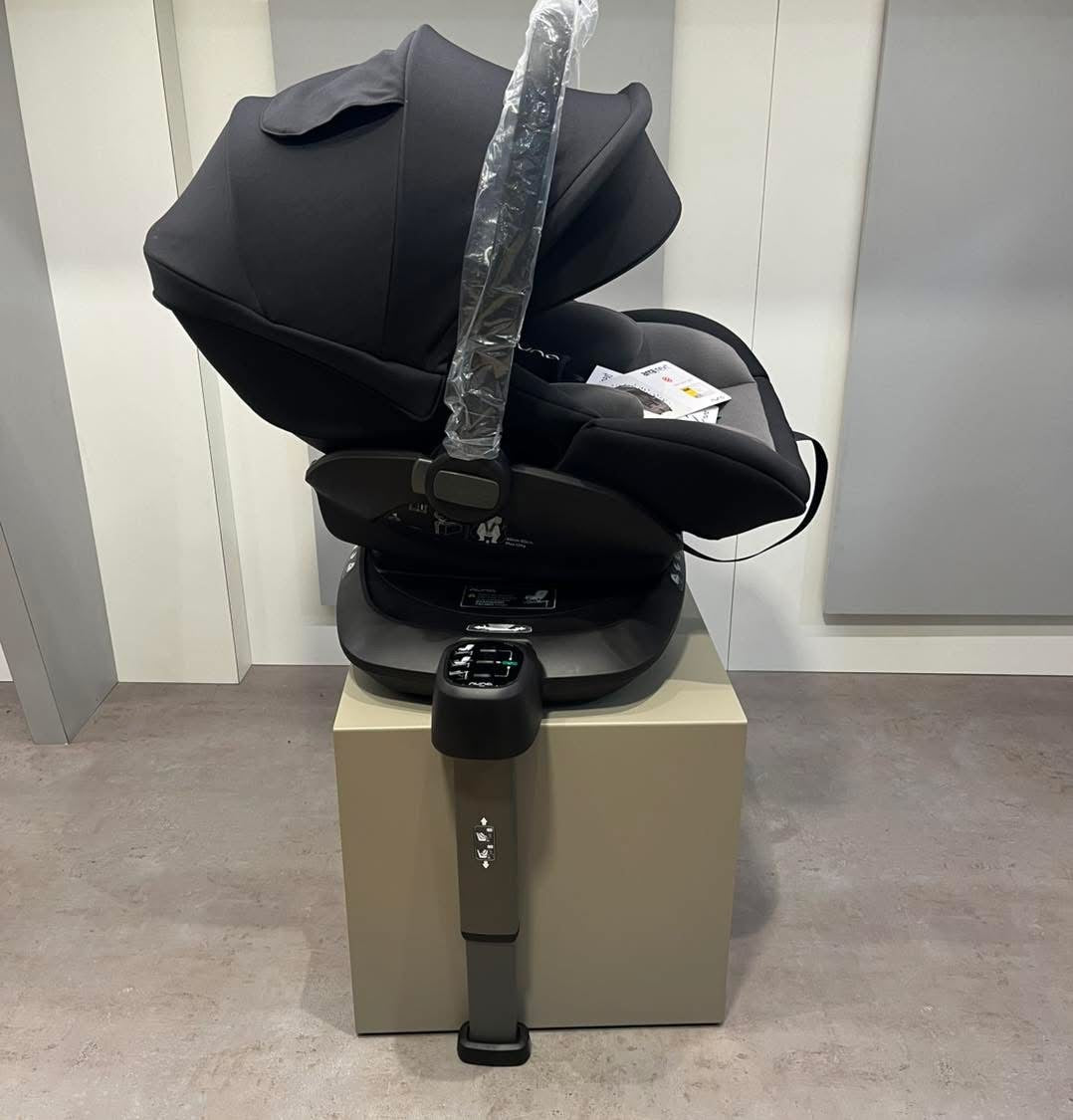 Nuna triv pre loved bundle