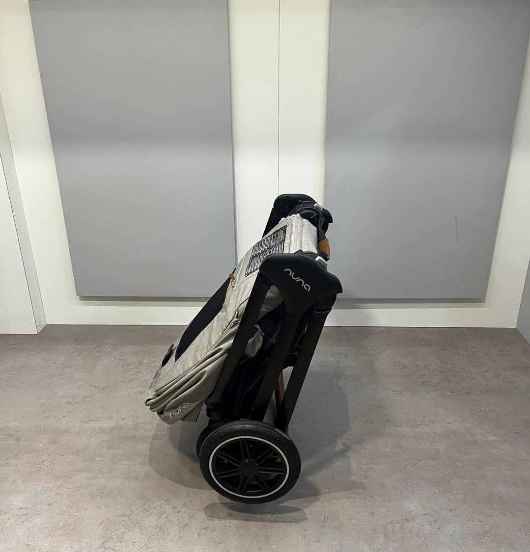 Nuna triv pre loved bundle