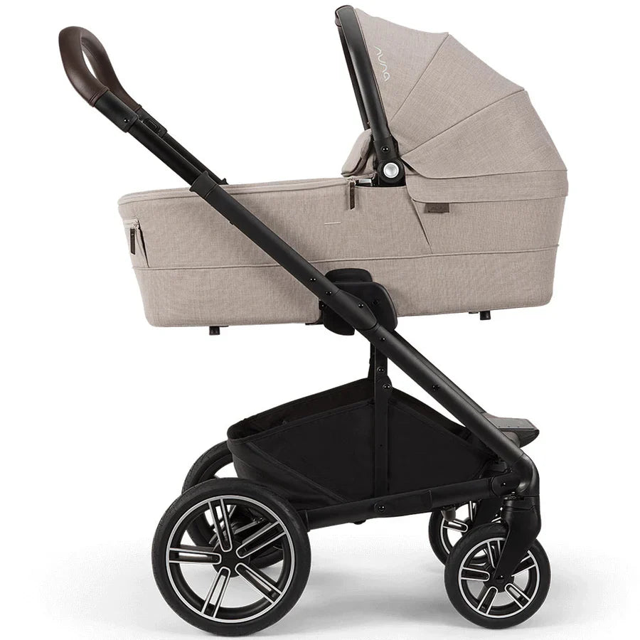 Nuna MIXX Next Pushchair, MIXX Next Carrycot, ARRA Flex Car Seat and BASE Curv Bundle, Chateau