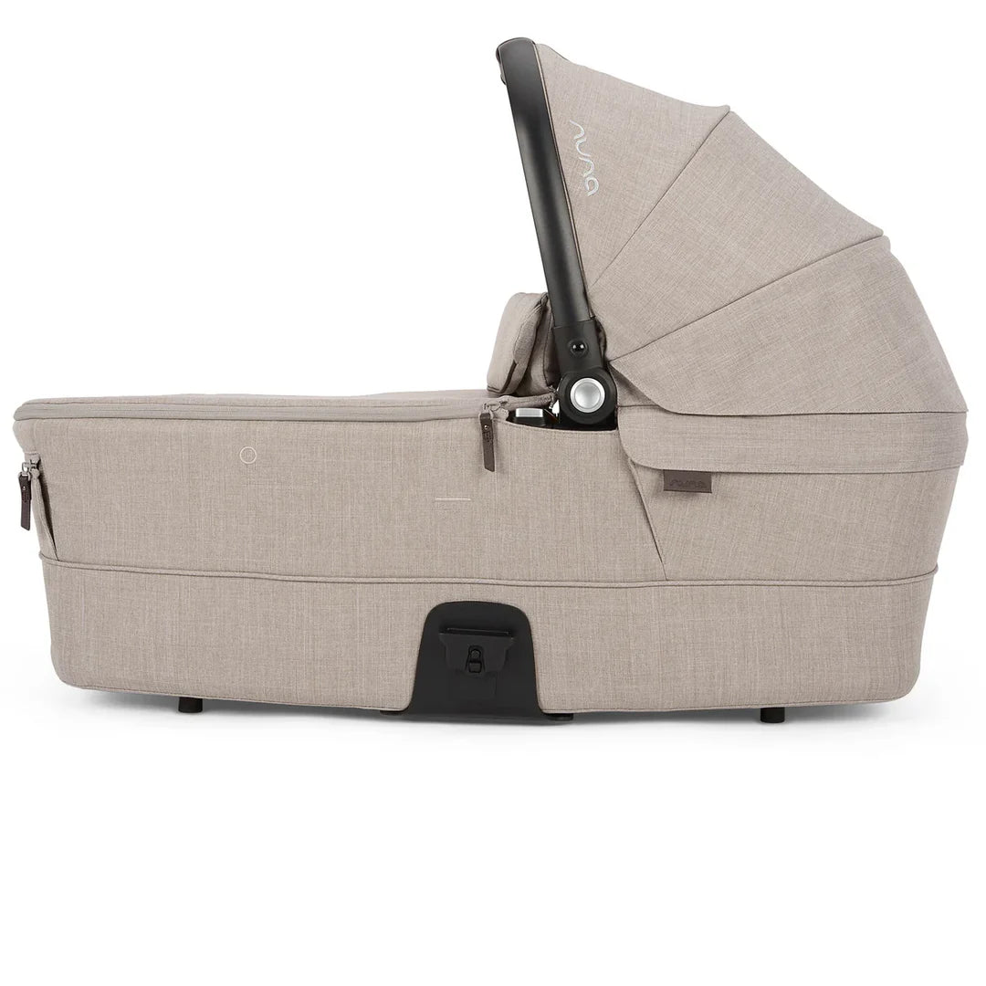 Nuna MIXX Next Pushchair, MIXX Next Carrycot, ARRA Flex Car Seat and BASE Curv Bundle, Chateau