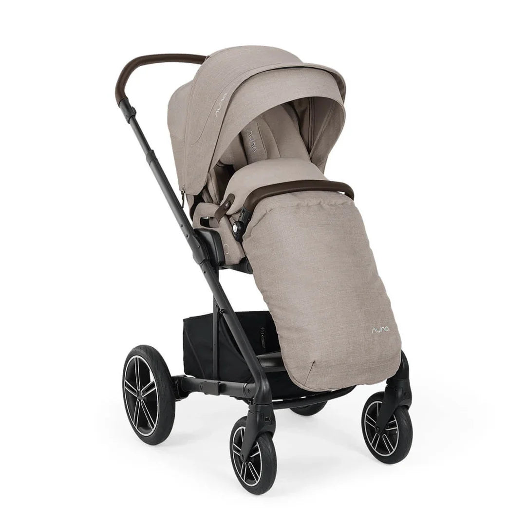 Nuna MIXX Next Pushchair, MIXX Next Carrycot, ARRA Flex Car Seat and BASE Curv Bundle, Chateau