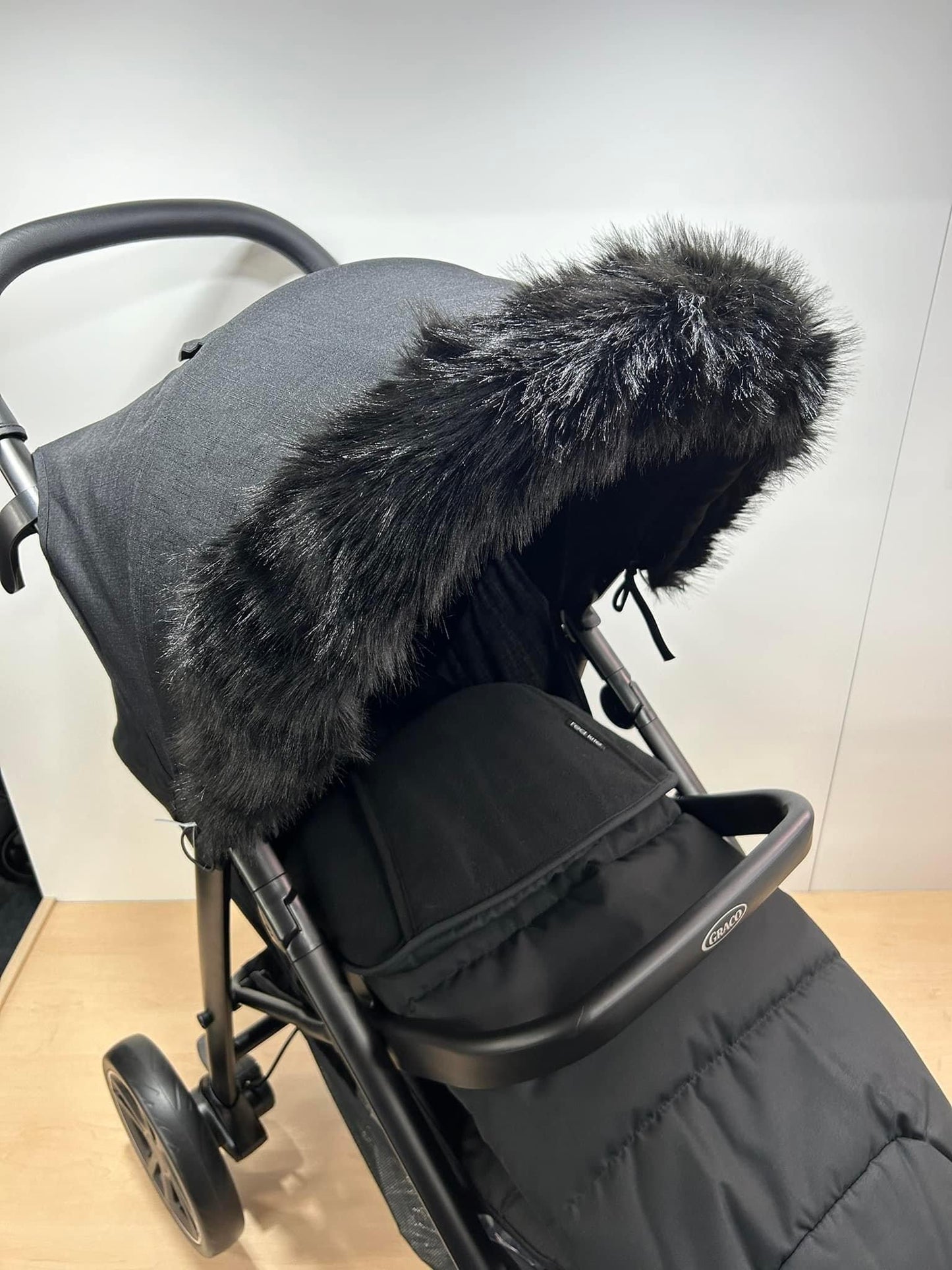 Graco eezefold pushchair bundle with footmuff and Black fur