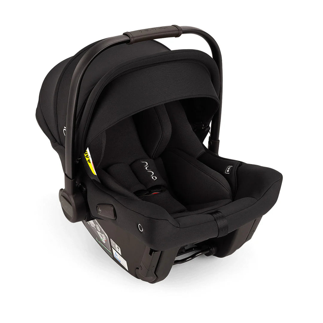 Nuna PIPA URBN Integrated Isofix Car Seat - Caviar Ex display Choclate handle