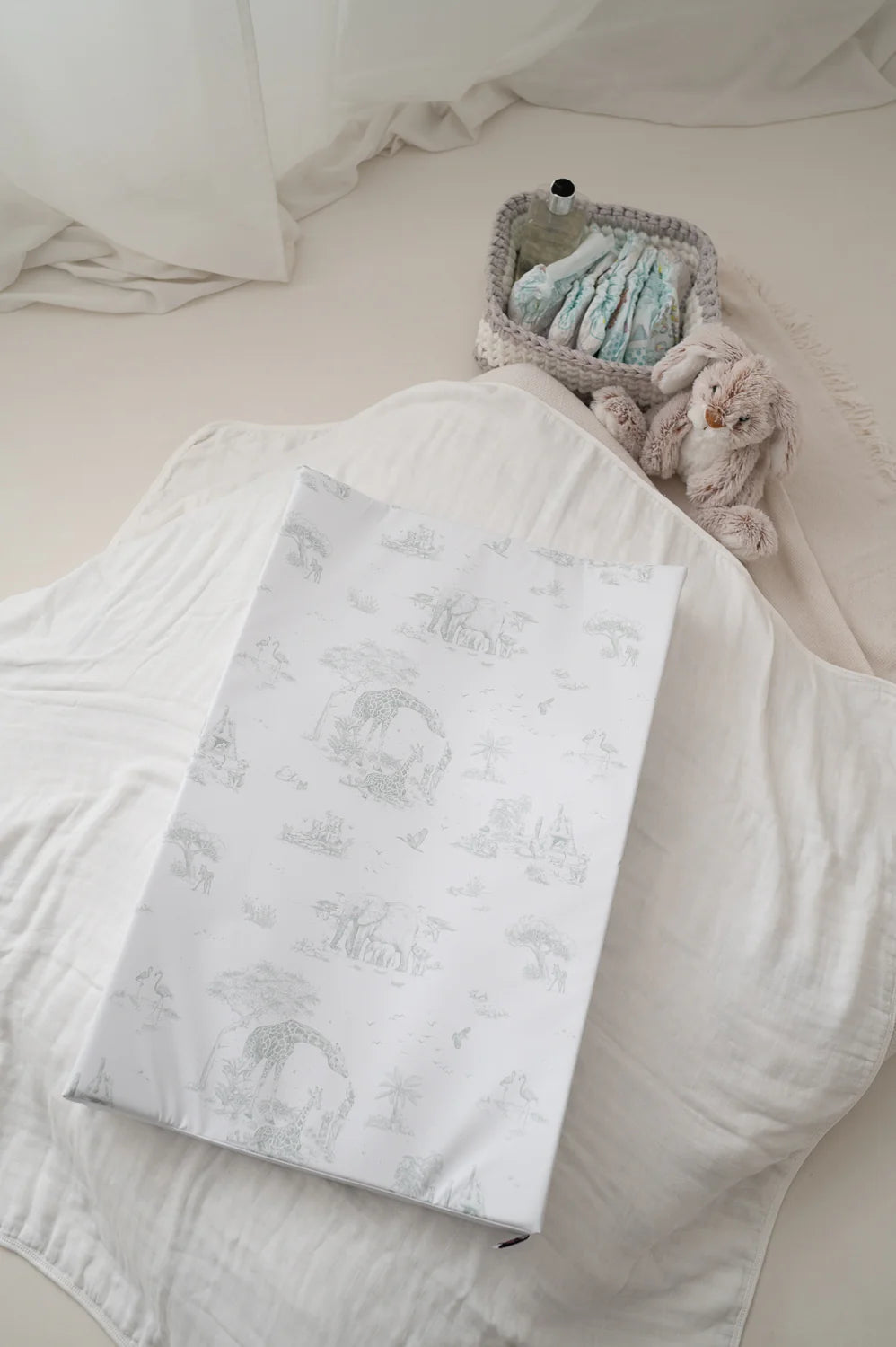 Gilded Bird - Safari Toile Wedge Mat