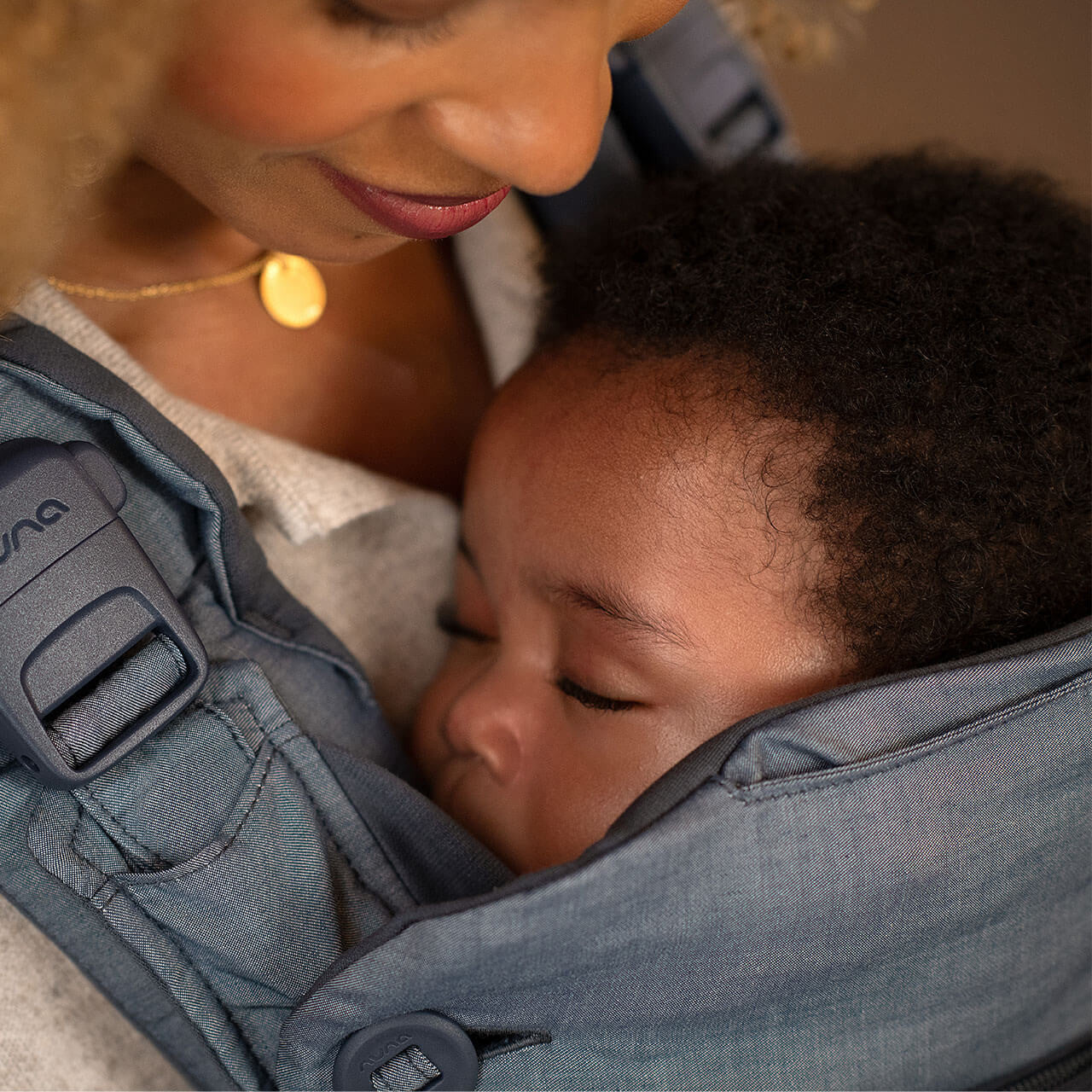 Nuna Cudl carrier Denim