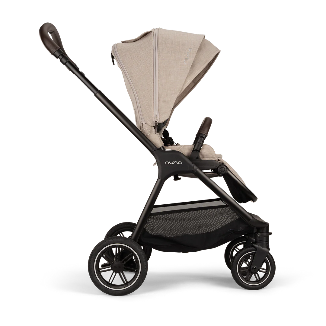 Nuna triv next + cybex cloud t and base