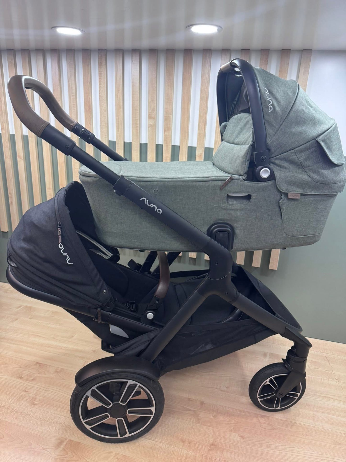 Nuna DEMI NEXT Stroller & Carrycot Pine