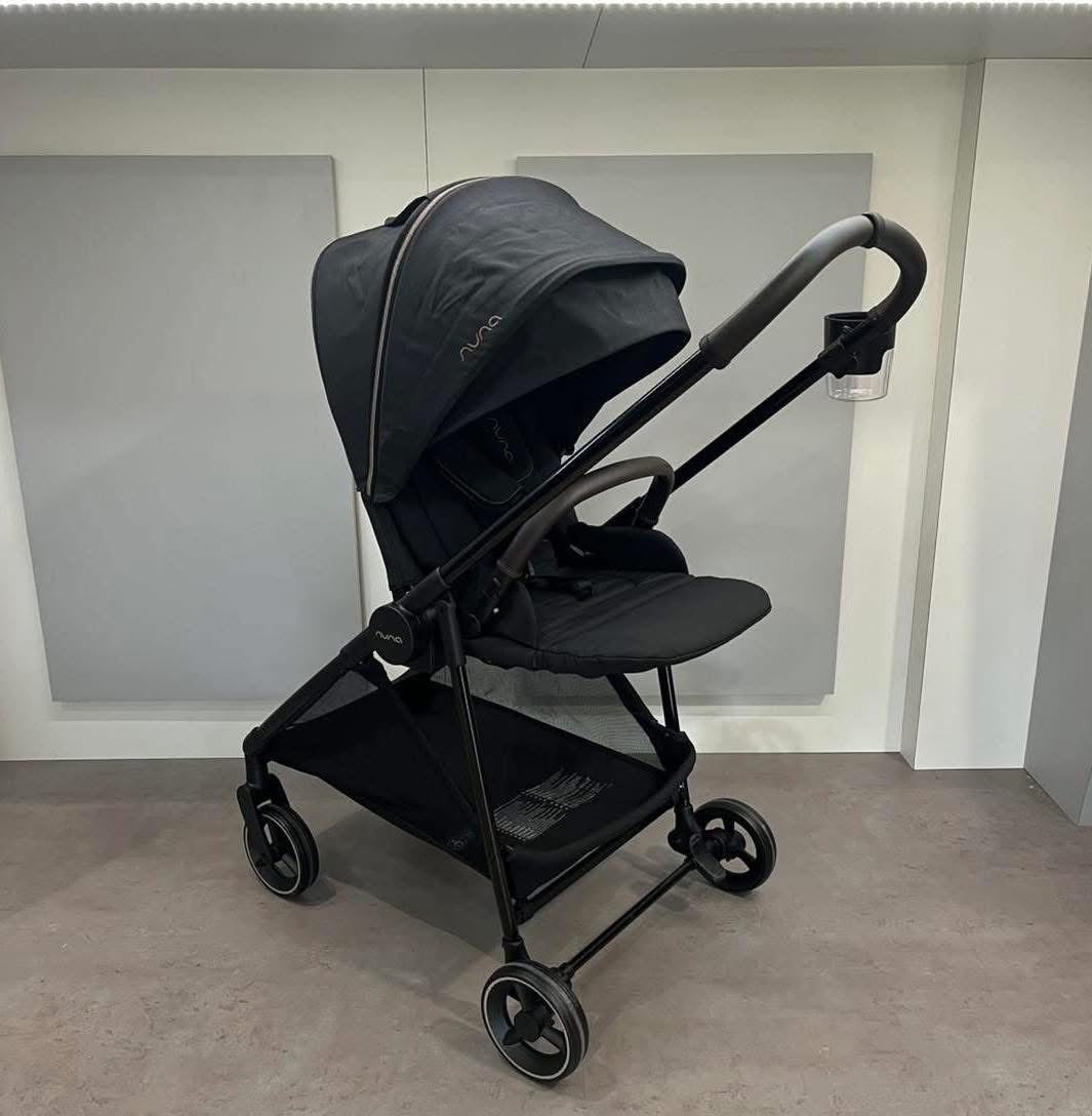 Nuna Ixxa With Carrycot , Stroller and Pipa Urbn *Ex Display