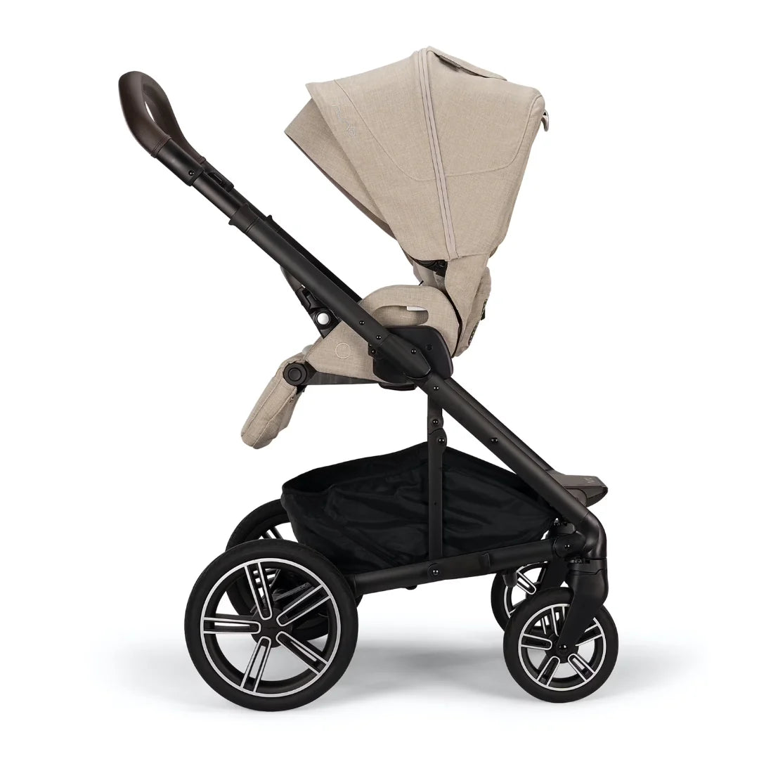 Nuna MIXX NEXT Pushchair, Carrycot & Pipa URBN Travel System Biscotti