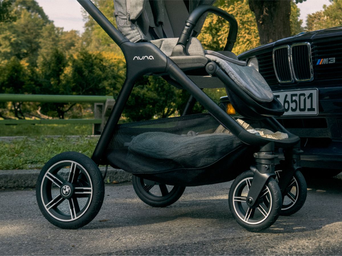 Nuna TRIV NEXT BMW + PIPA Lite Travel System - BMW Graphene Open Box