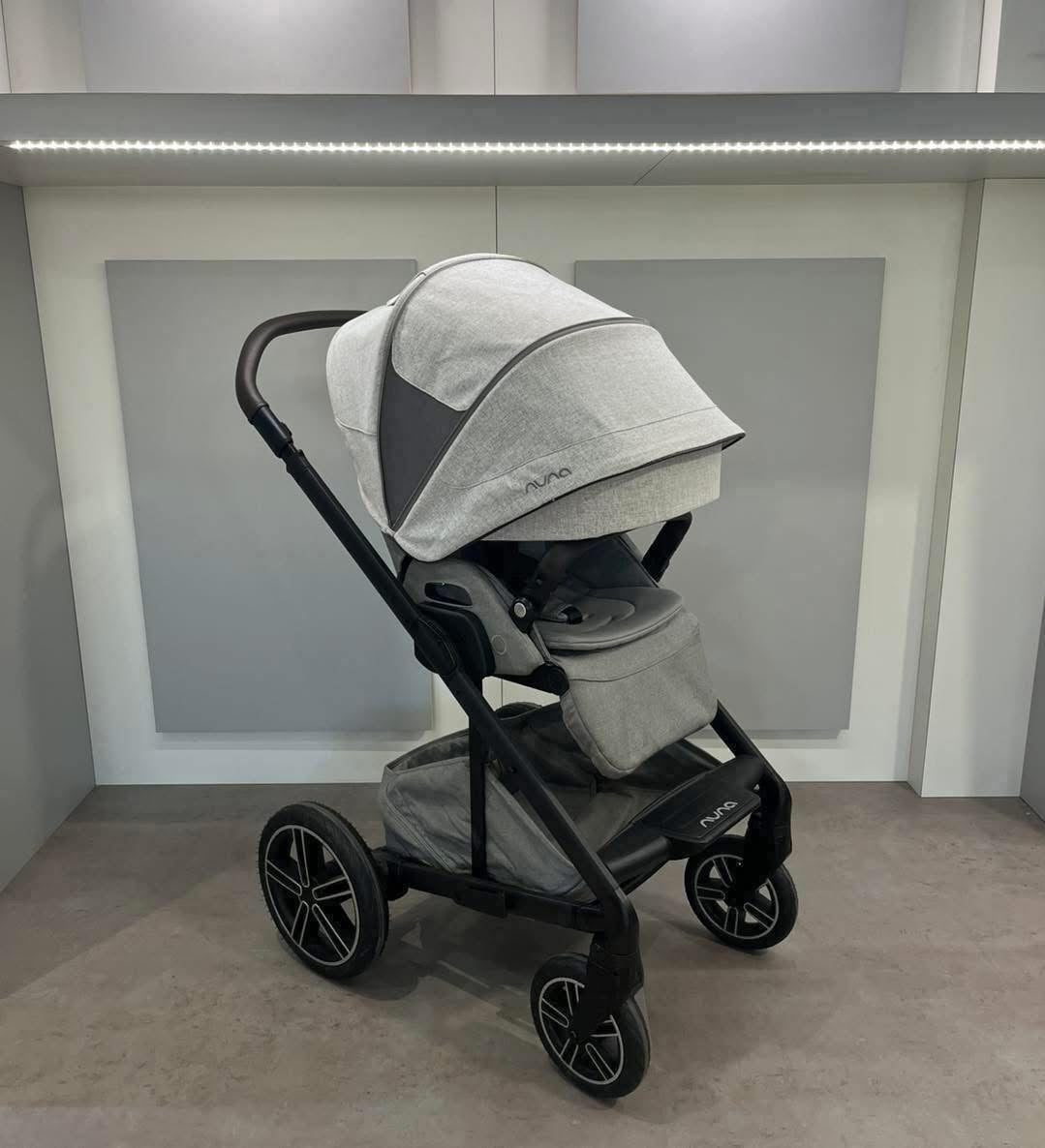 Nuna MIXX Next + PIPA Next Generation Travel System Bundle - Mineral with Caviar Carrycot