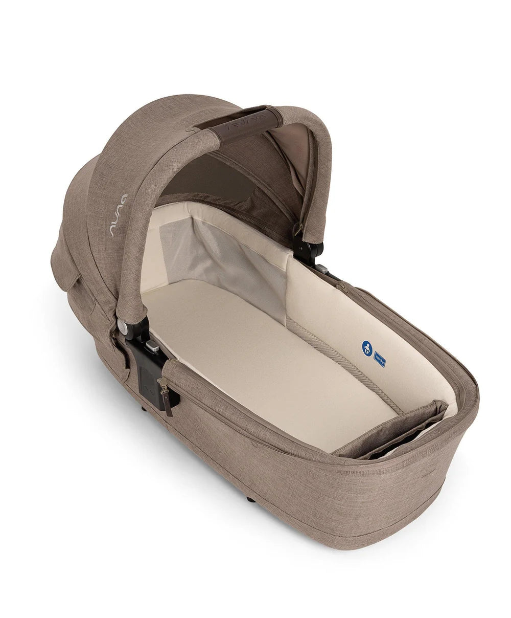 Nuna TRIV Next Cedar & ARRA Flex & BASE Next Bundle