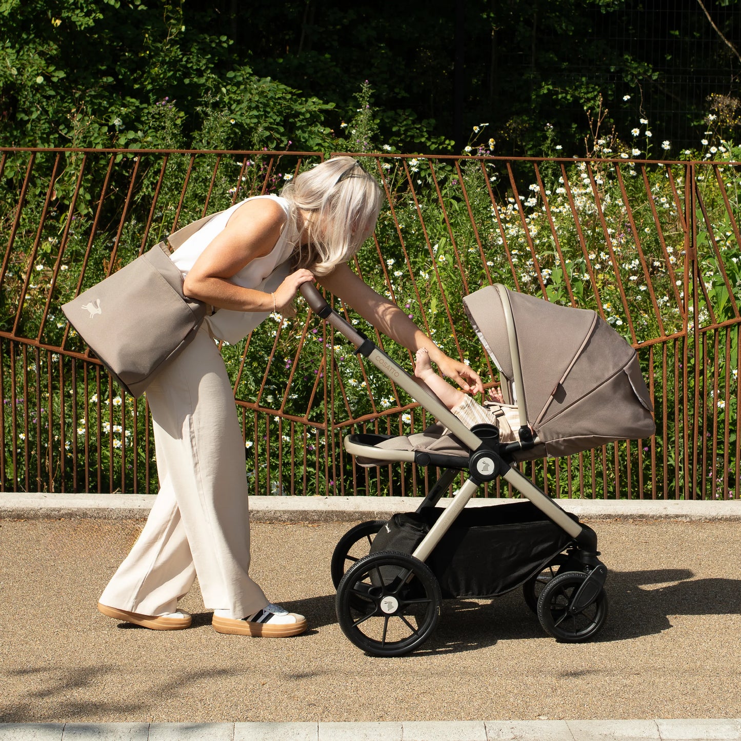 Cosatto Giggle 4 Pushchair and Car Seat Lollop