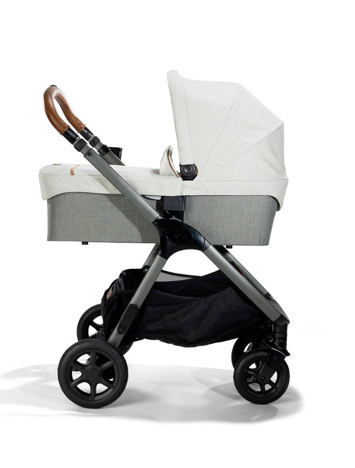 Joie Signature Finiti + Ramble Carrycot - Oyster