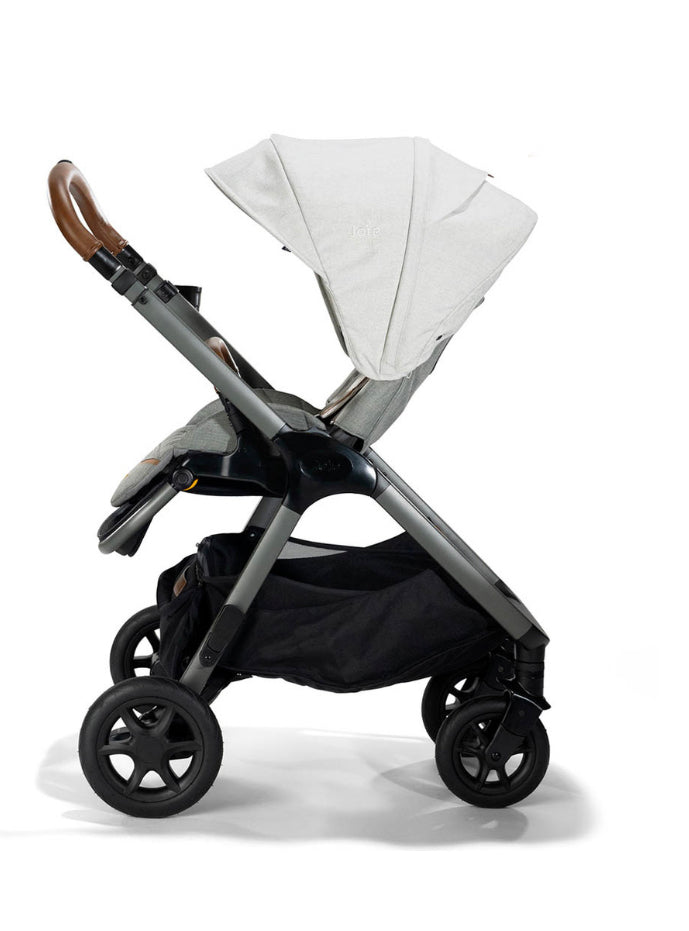 Joie Signature Finiti + Ramble Carrycot - Oyster