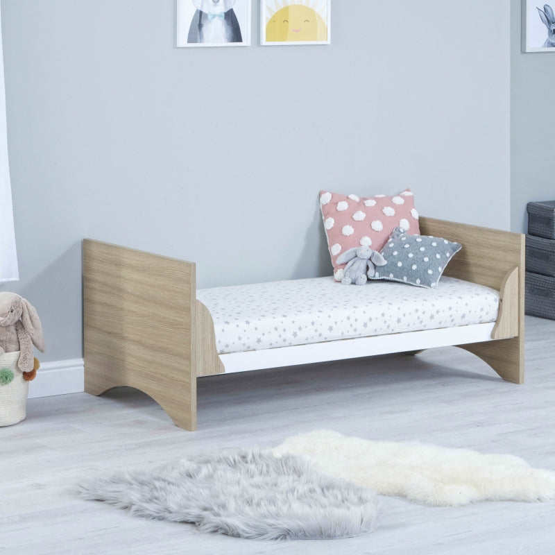 Babymore Veni Cot Bed-Oak/White