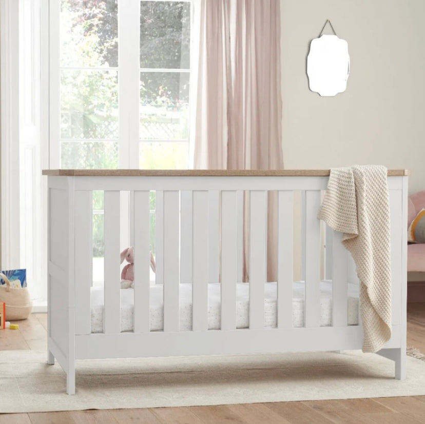 Tutti Bambini Verona Cot Bed-White / Oak