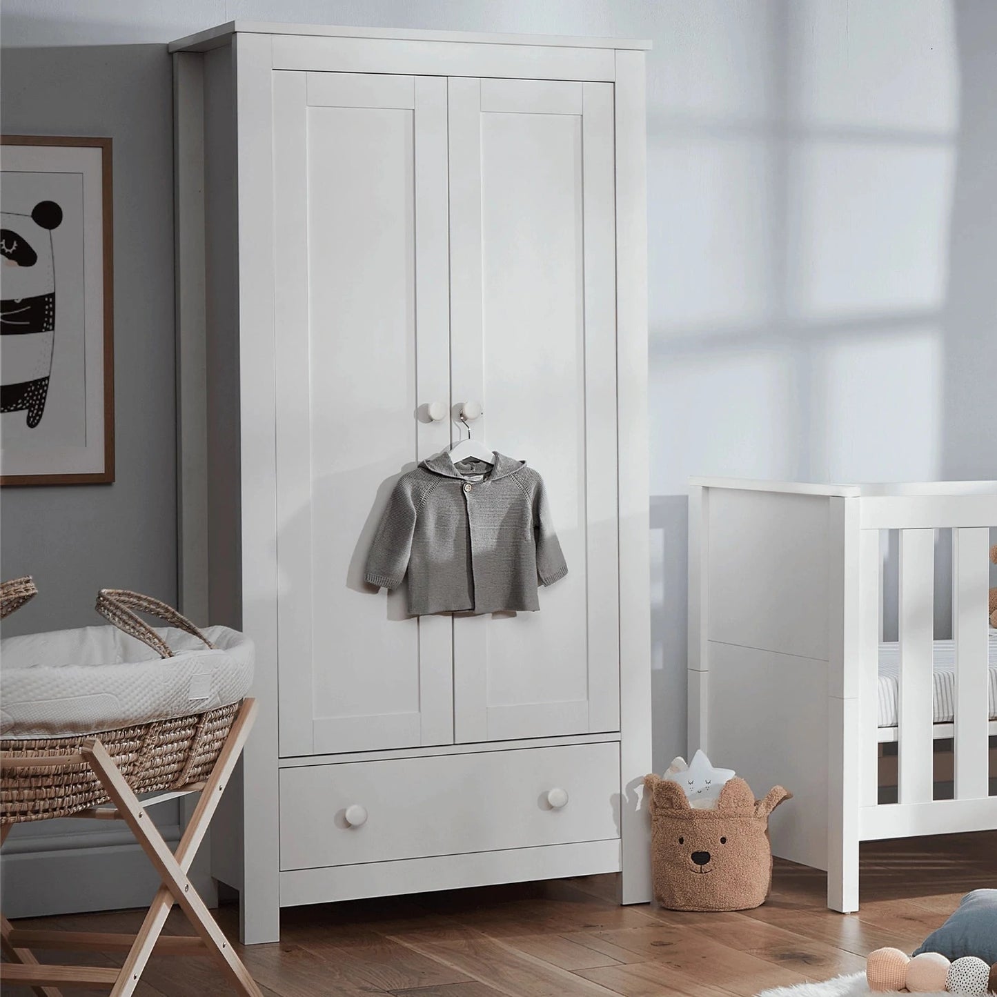 Cuddle Co Aylesbury 3 Piece Nursery Furniture Set (Cot Bed, Dresser & Wardrobe) - White