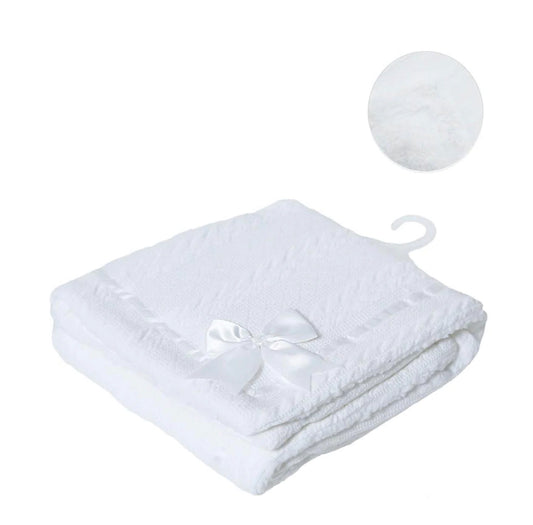 Soft Touch Cable knitted bow  blanket - White