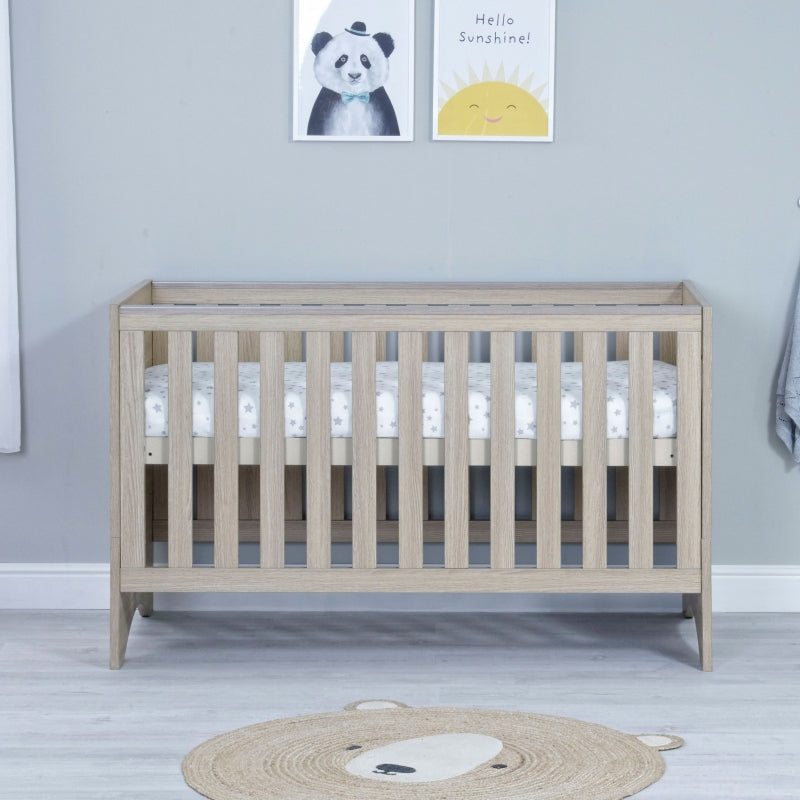 Babymore Veni Cot Bed-Oak