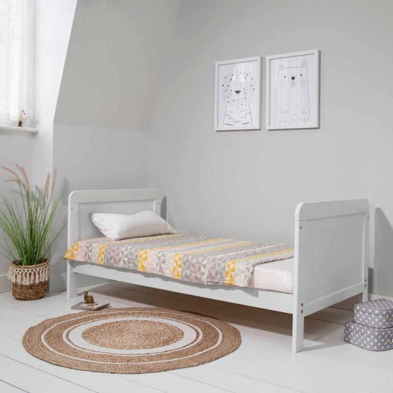 Tutti Bambini Rio Cot Bed Bundle Including Cot Top Changer & Mattress-White