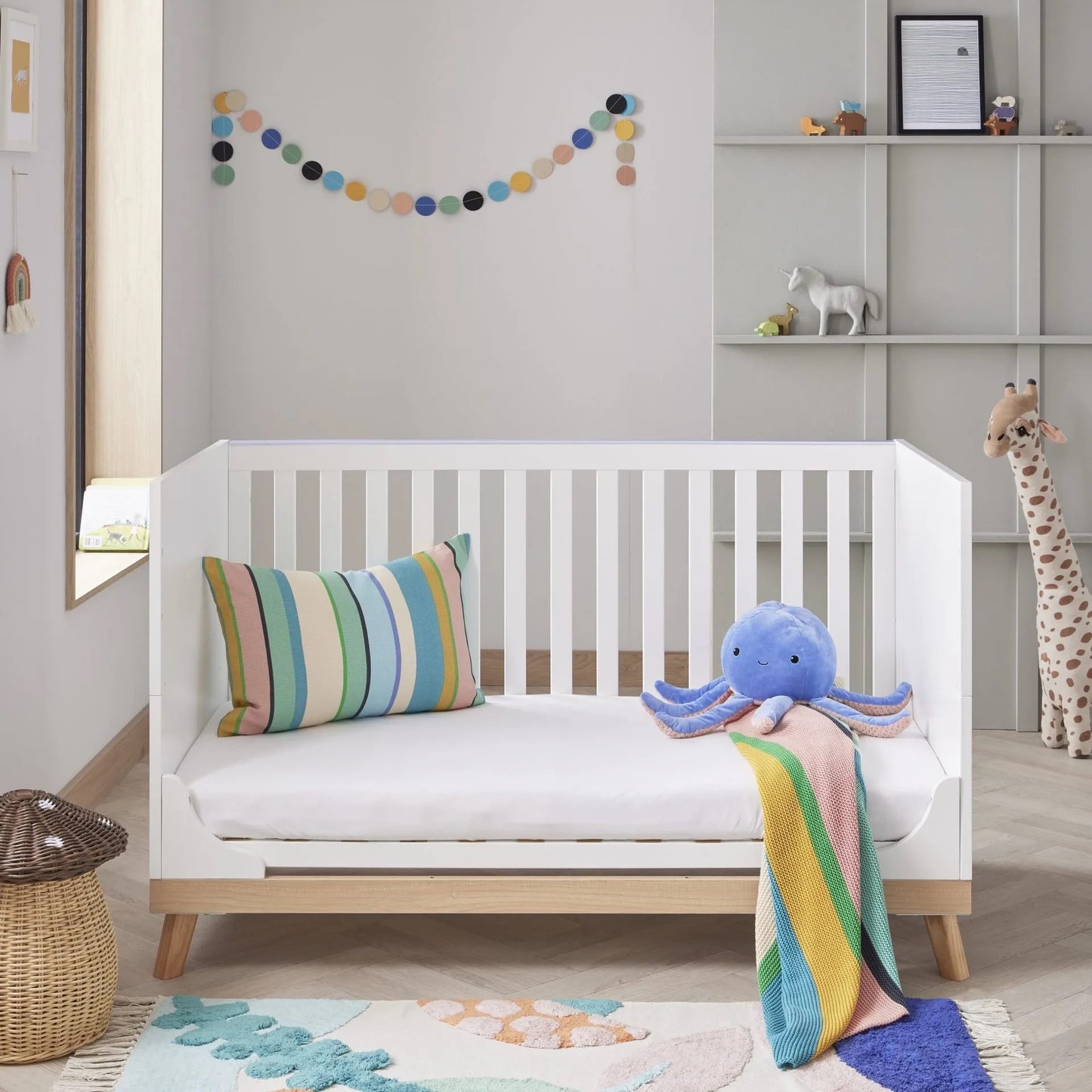 Babymore Mona cot bed - White