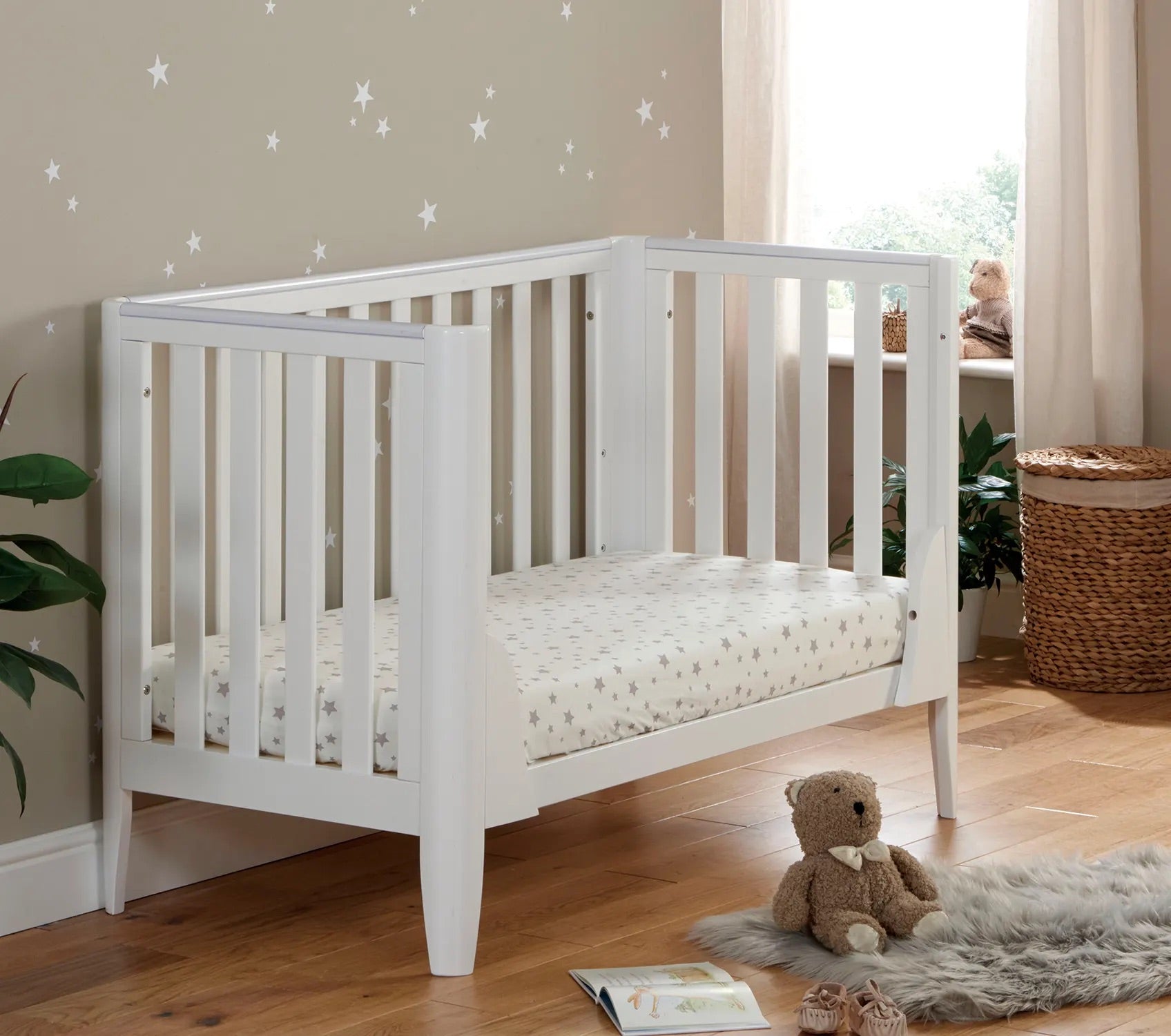 White cot hot sale with mattress